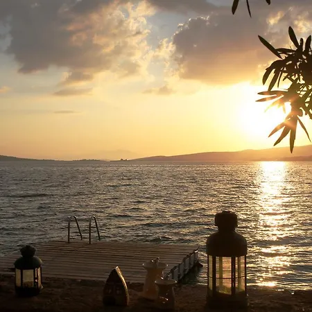 Beyaz Yali Ayvalik